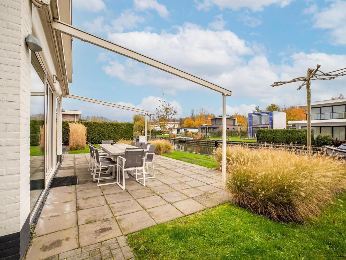 Modern Villa Near Harderwijk With Whirlpool Zeewolde Exterior photo